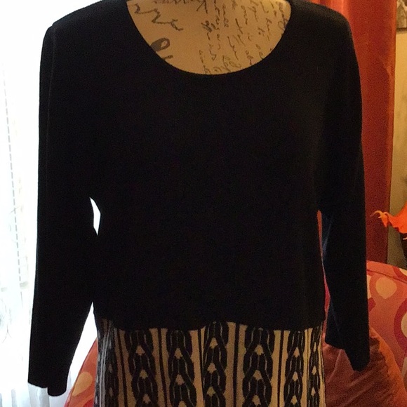 Black and White Sweater Dress - Picture 5 of 11